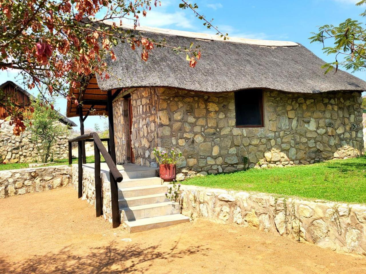 Kapika Waterfall Lodge Epupa Exterior foto